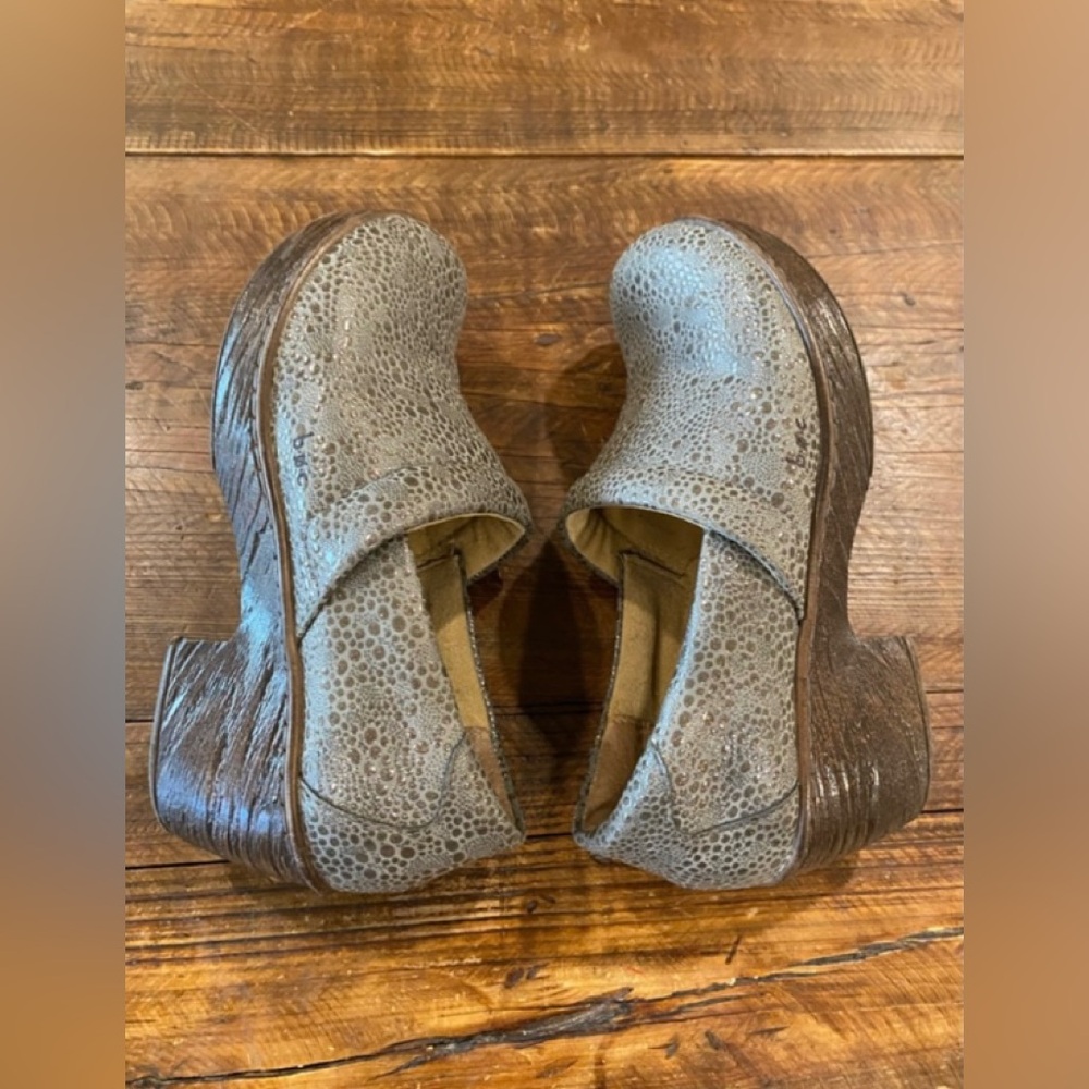 Clogs size 7 - Picture 2 of 11